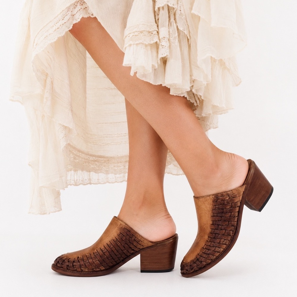 Freebird Sofia Tan Woven Leather Huarache Mules Size 7 Block Heel Boho Slip On.